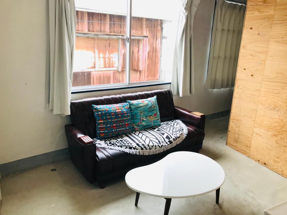 Meedafu'S Yui Hostel And Coffee Yoron Exterior foto